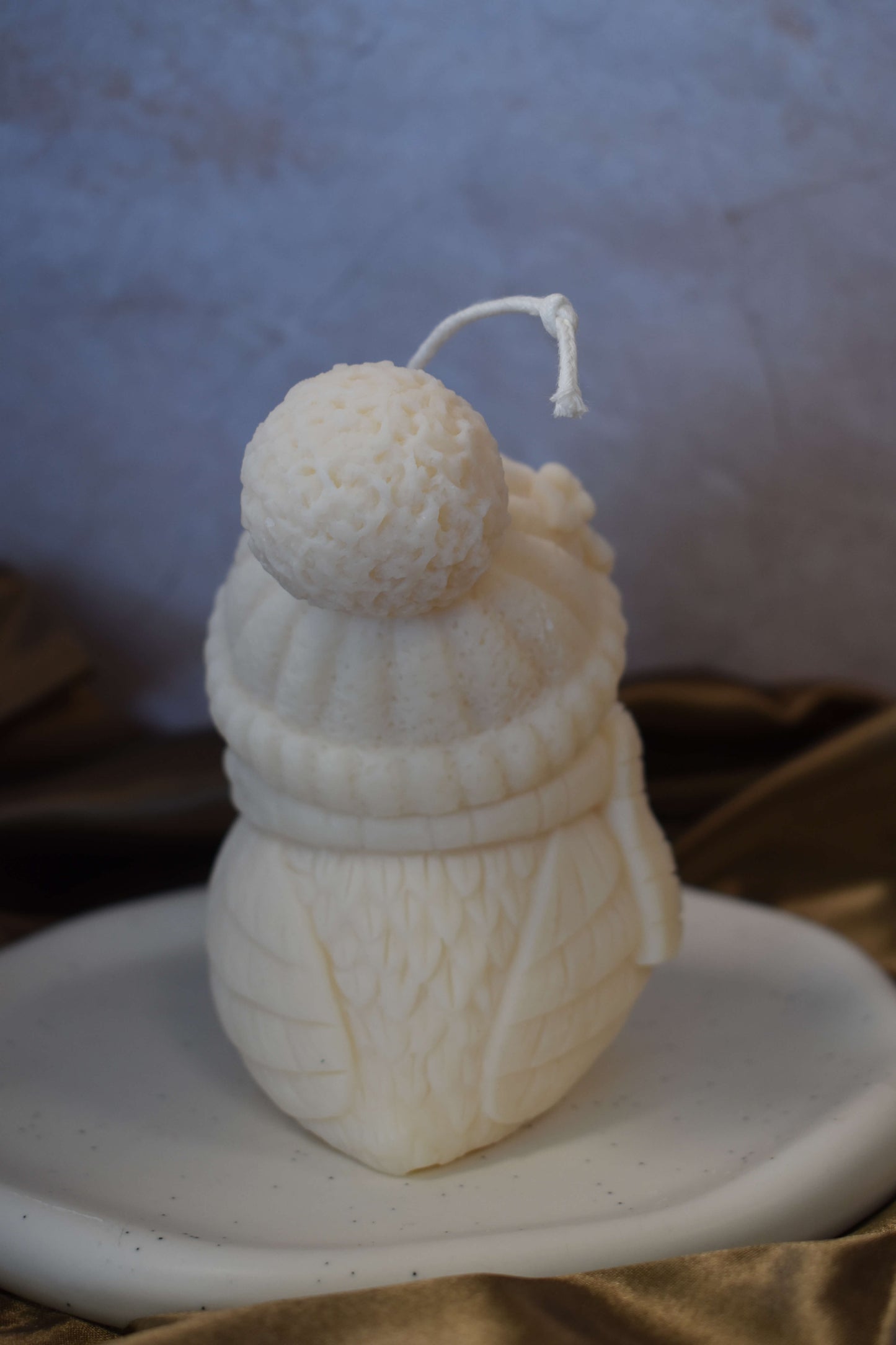 Handgemachte Rapswachskerze "Winter Owl"