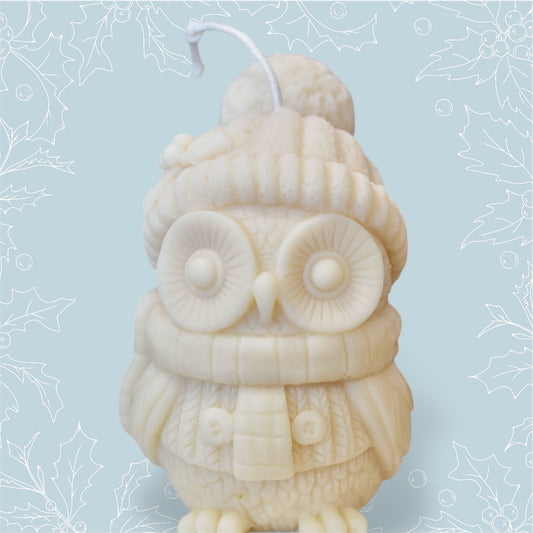 Handgemachte Rapswachskerze "Winter Owl"