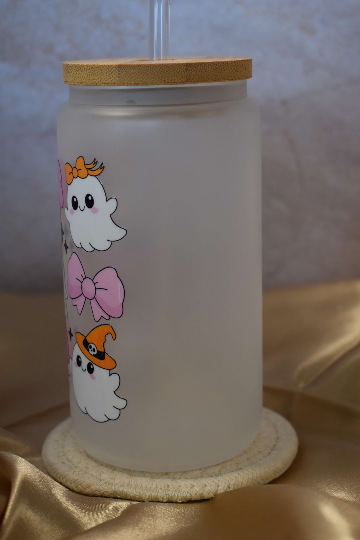 Drinking glass - "Ghostly Bows"