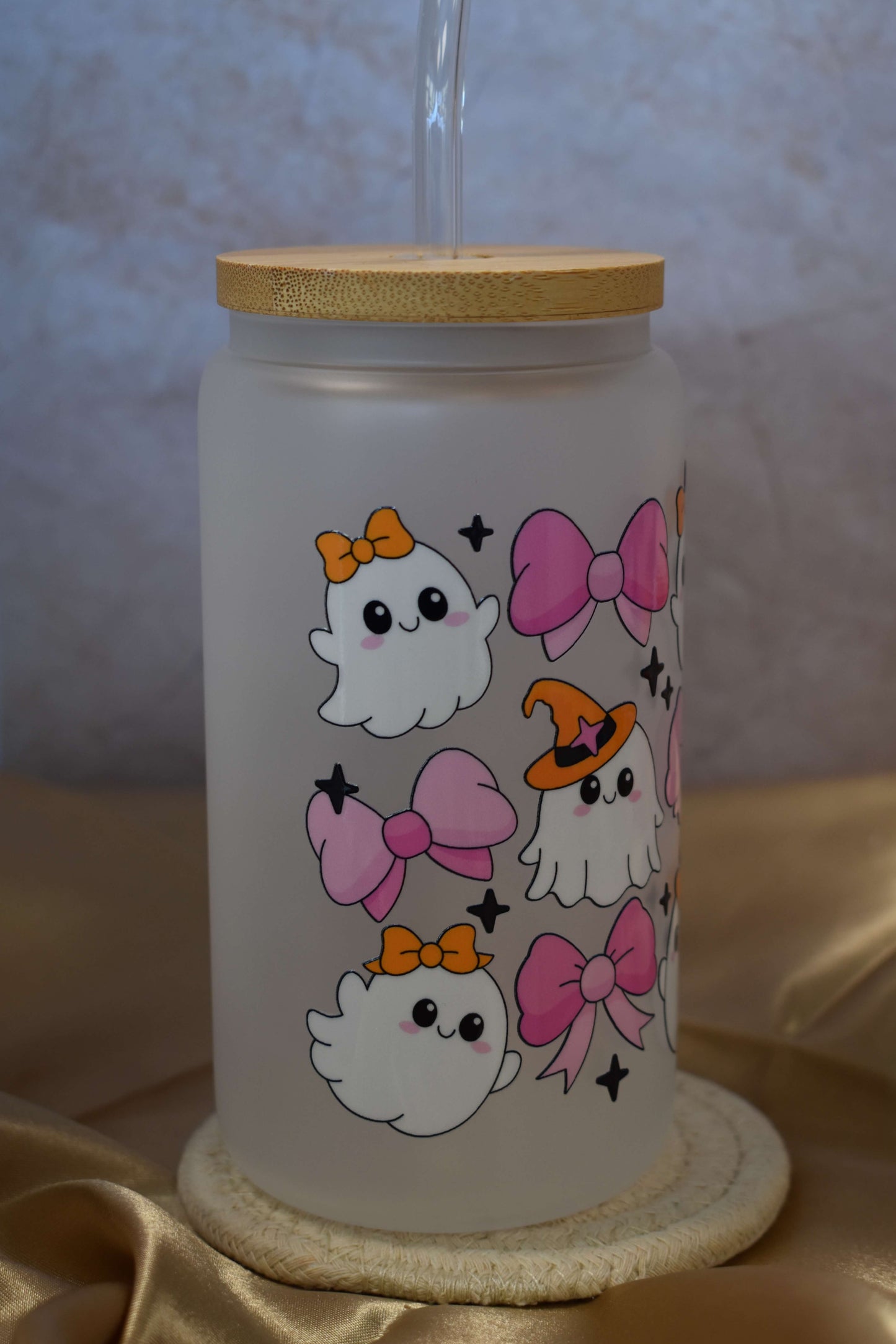 Drinking glass - "Ghostly Bows"